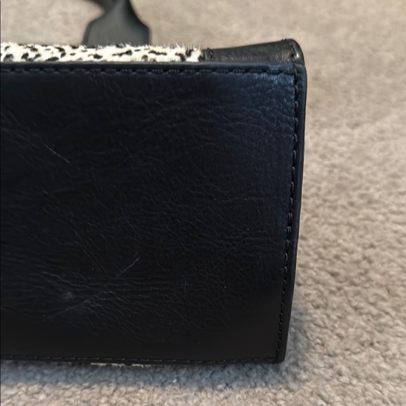 Fossil Black and White Calve Hair Shoulder Bag with Two-Tone Elegance - Picture 5 of 14